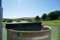 The Drovers Hut and hot tub