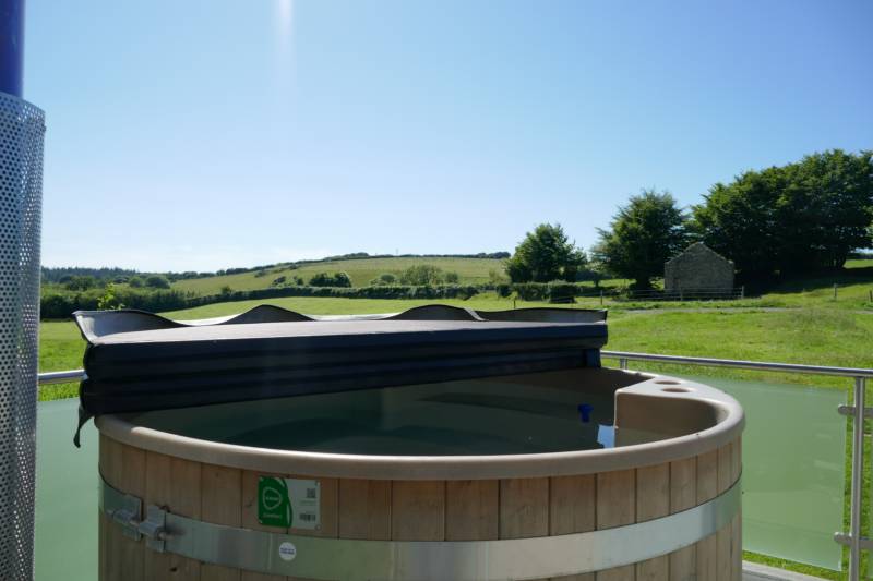 The Drovers Hut and hot tub