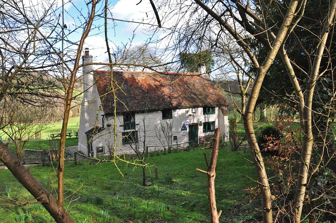 Hostels in Dorking holidays at Cool Places