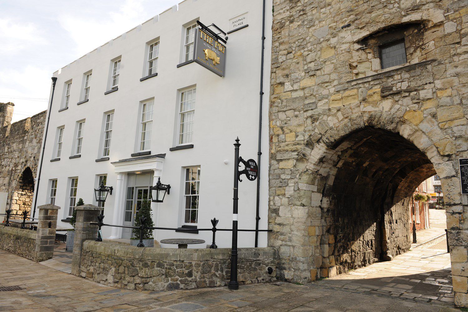 Hotels in Southampton holidays at Cool Places