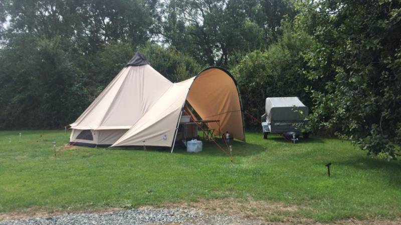 Electric Tent or Trailer Tent Pitch