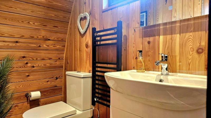 Fellside - the only dog friendly pod