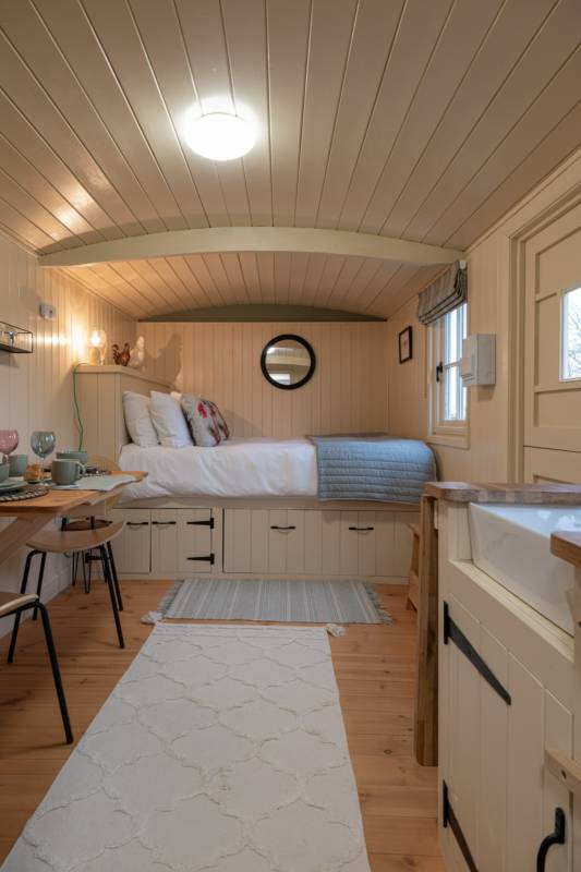 Chicken Hut With Hot Tub