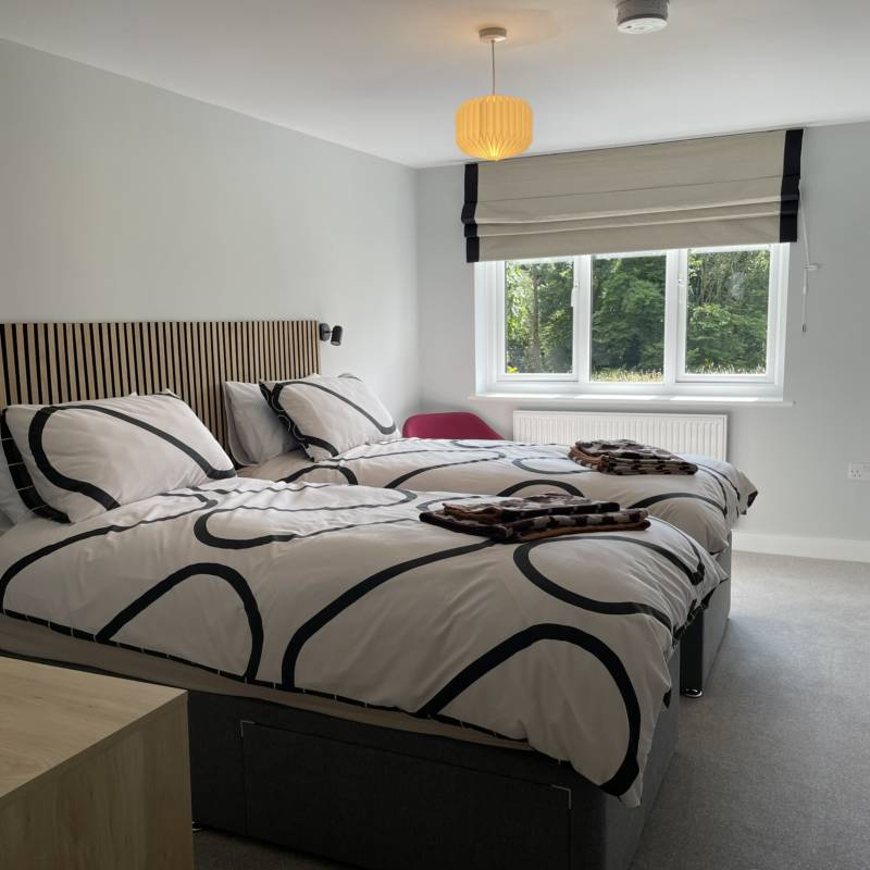 Roundwood House - Sleep 10