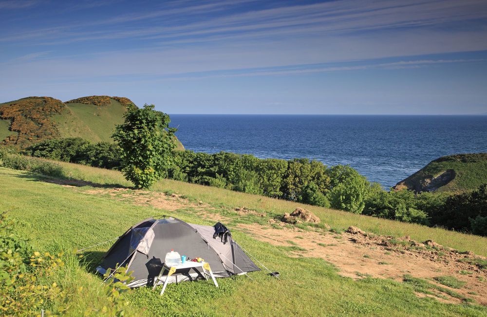 Cool Camping: Campsites & Glamping in the UK and Europe - Special