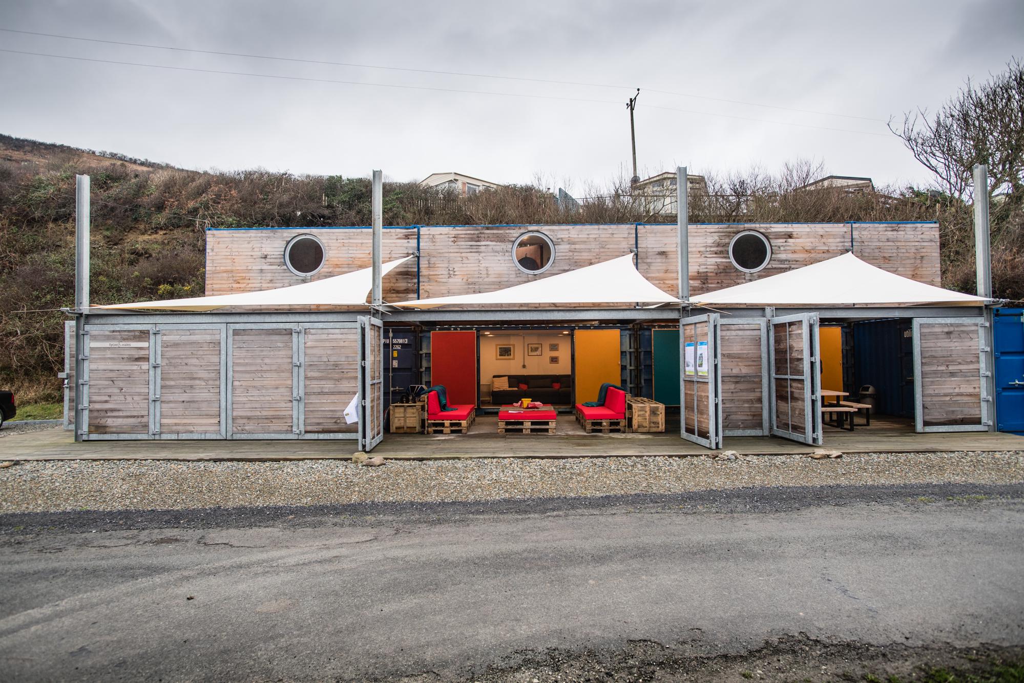 Glamping in New Quay – Glampingly