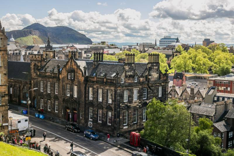 Campervan Hire in Edinburgh | Motorhome Rental in Edinburgh