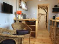 Skylark Shepherds Hut with Hot tub