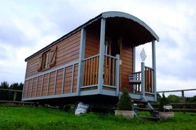 French Roulotte (sleeps 3 people)