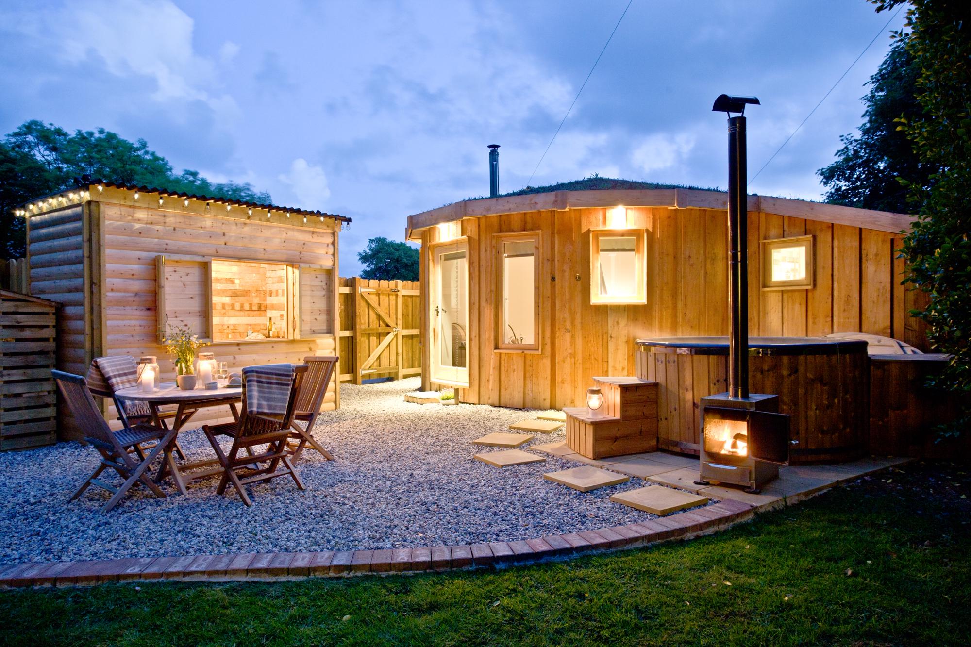 Hot Tub Glamping in Cornwall | Glampsites with jacuzzis in Cornwall