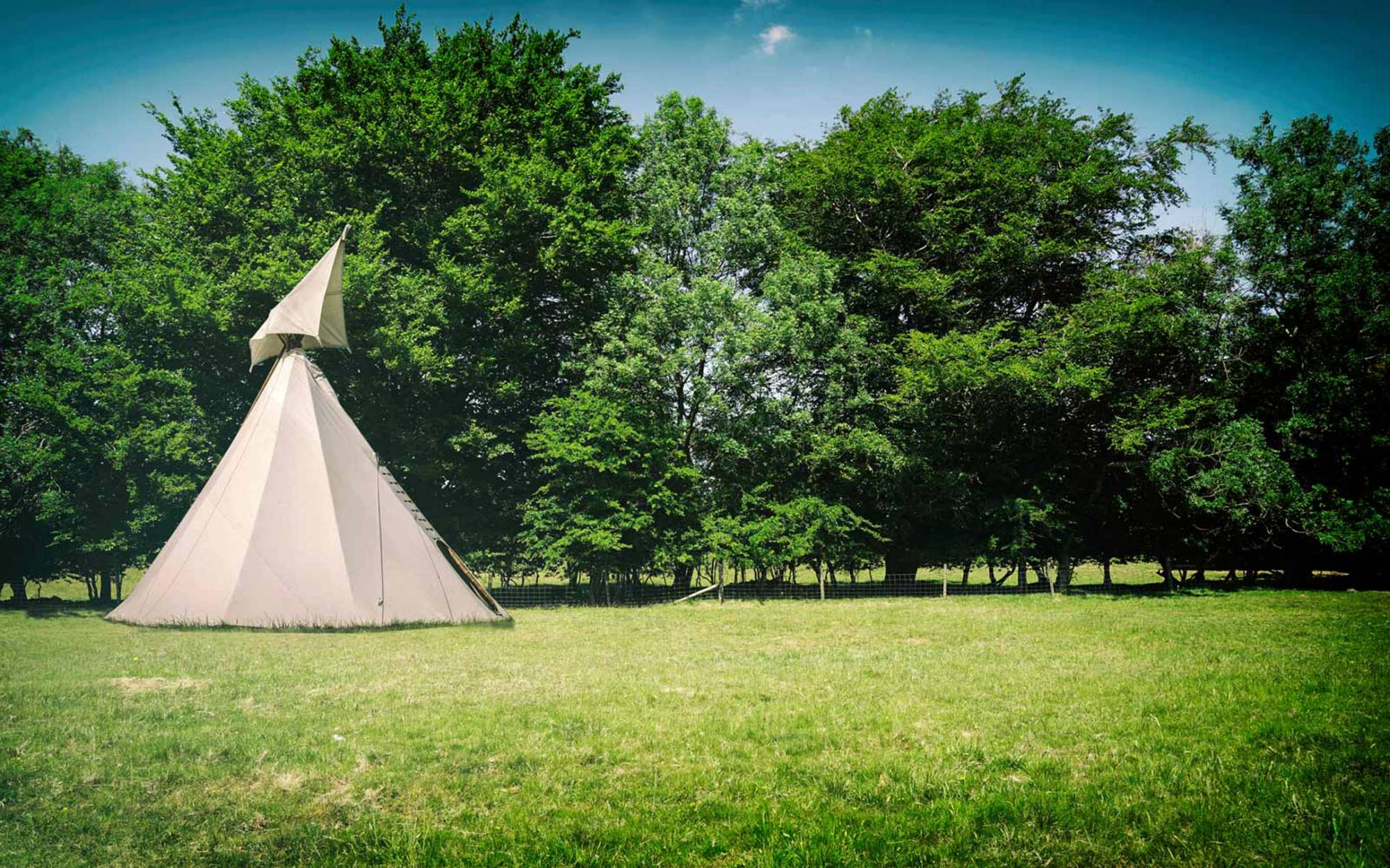 Glamping in Tipi – Cool Camping
