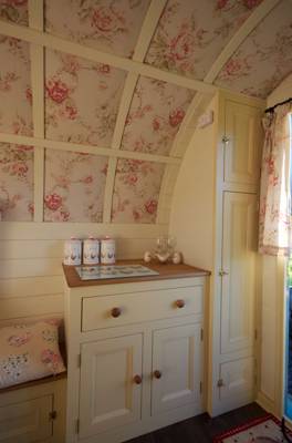 Gypsy Caravan (sleeps 2 people)