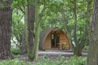 Cosy pods that offers hassle-free glamping in the most serene of surroundings