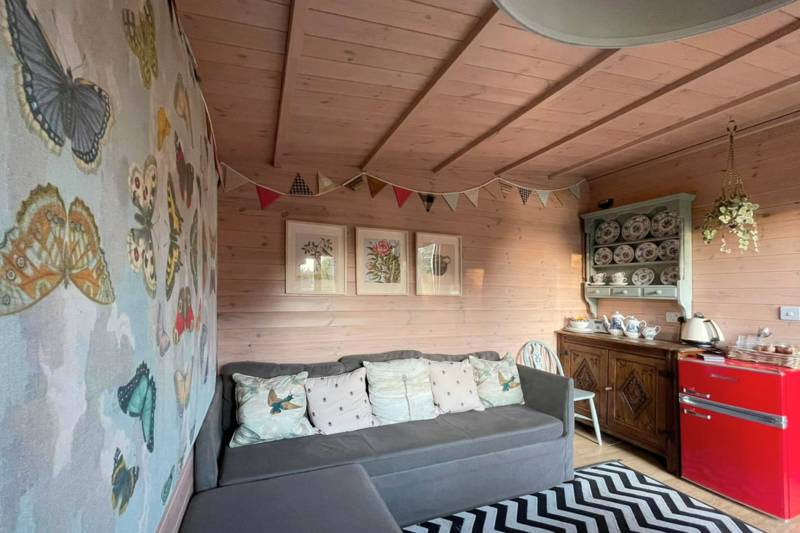 Lakeside Nuthatch Cabin