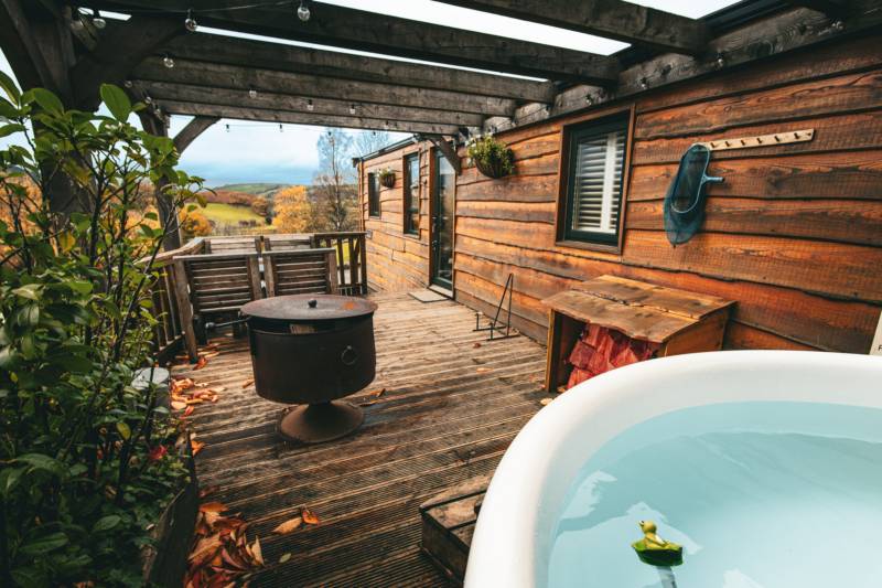 The Gamekeeper - Luxury Timber Lodge