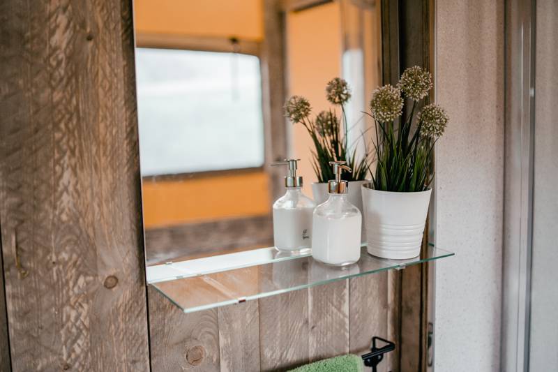 Family-friendly safari tent 