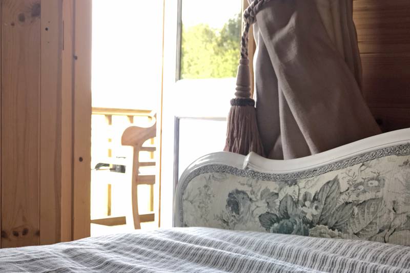 Lakeside Nuthatch Cabin