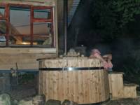 Hideaway Hut with private hottub