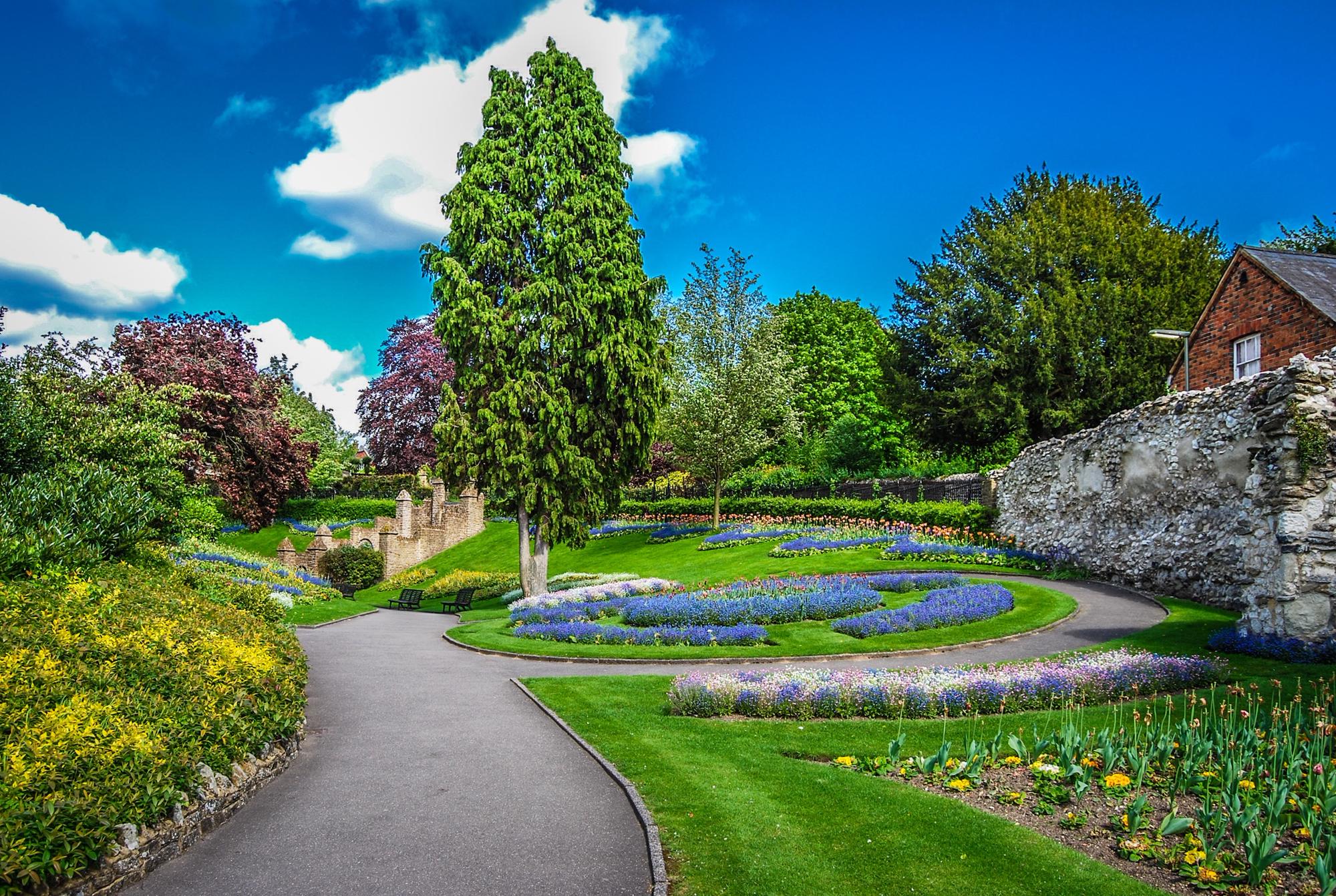 Guildford Camping | Campsites near Guildford, Surrey