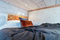 Stylish Carmarthenshire cabin