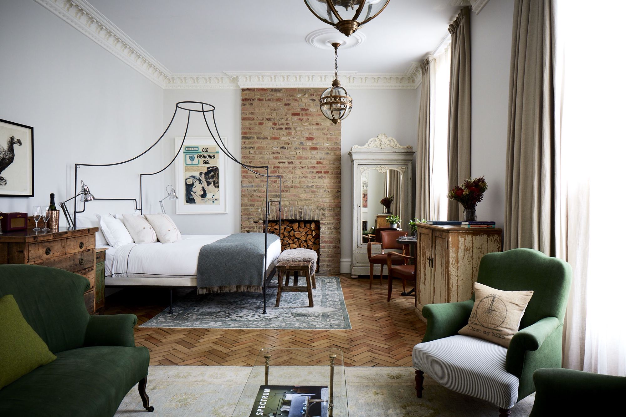 Hotels, B&Bs, Hostels & Self-Catering in London - Cool Places to Stay in the UK