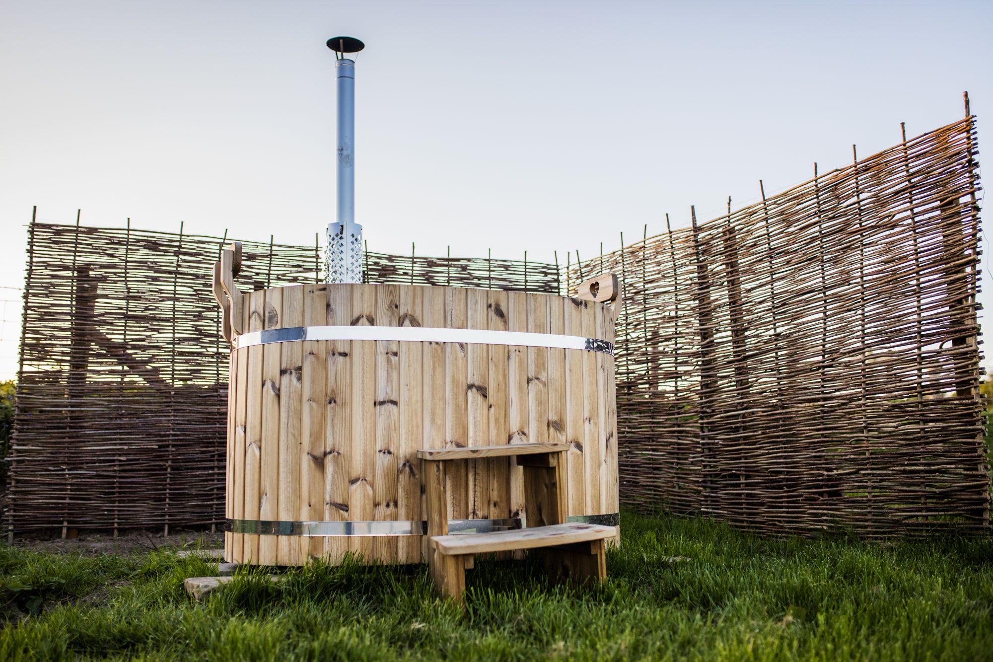 Hot Tub Glamping in North Wales | Glampsites with jacuzzis in North Wales