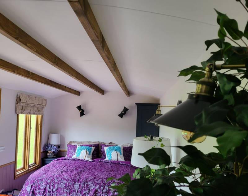 THE PHEASANTS LODGE (shepherds hut)