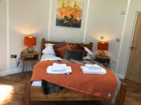 The Ember Room Roundhouse (Pet friendly)
