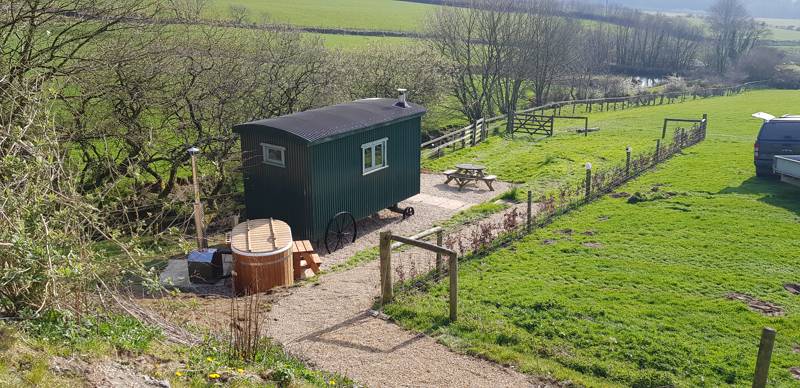 Shepherds Hut with hot tub