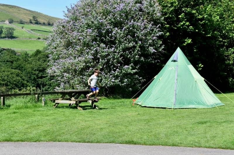 Tents up to 3m x 6m Non Electric Grass Pitch