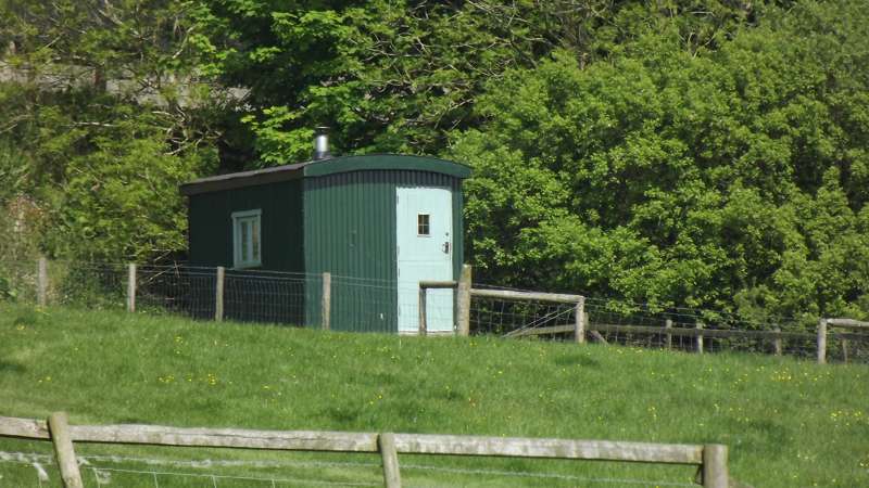 Shepherds Hut with hot tub