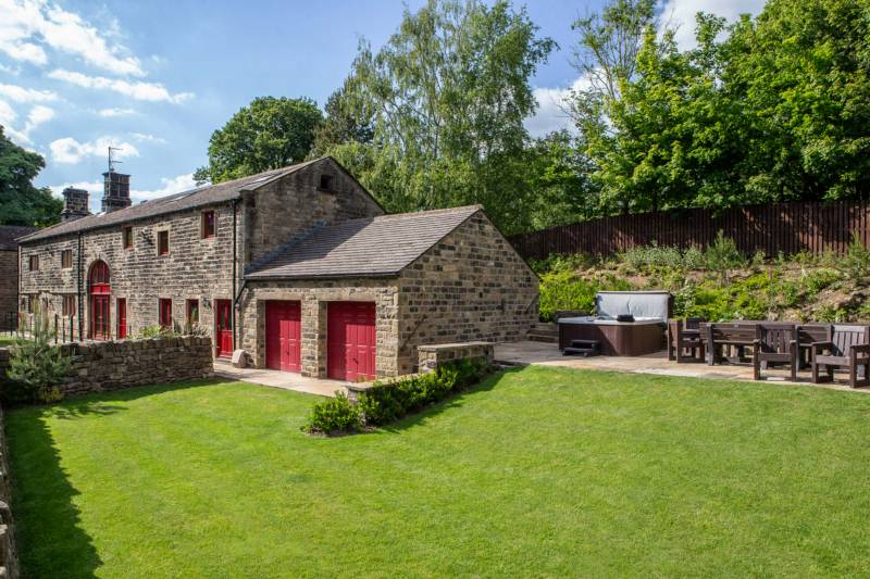 Porter Bridge Farm Stocksbridge, South Yorkshire S36 1FT