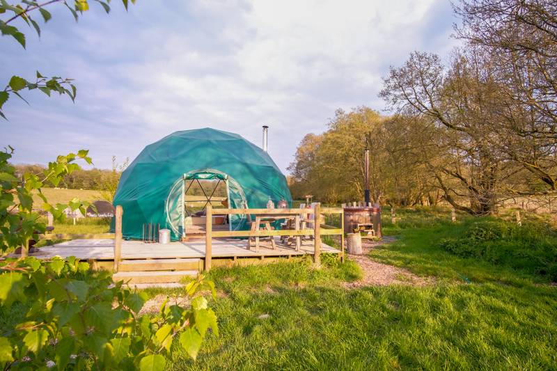 Hazel – Stylish eco-friendly deluxe geo-domes with gorgeous Welsh woodland views