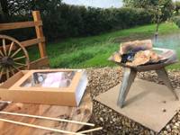 Deluxe luxury pod with private hot tub