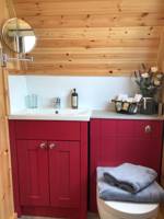 Deluxe luxury pod with private hot tub