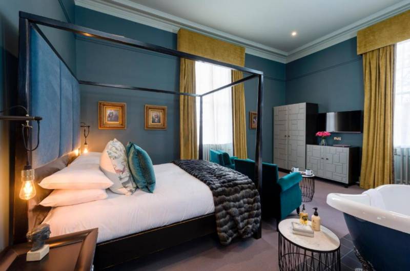The Churchill Hotel