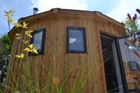 Fern Leaf Roundhouse (pet friendly)