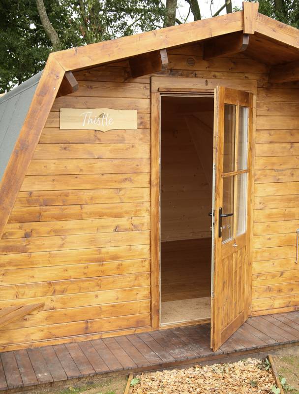 Pod glamping within walking distance of a charming Cotswolds’ village
