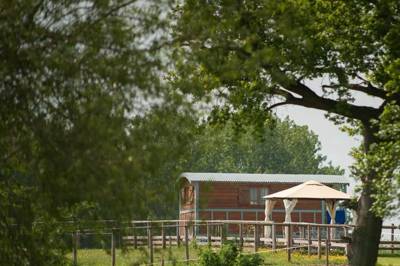 French Roulotte (sleeps 3 people)