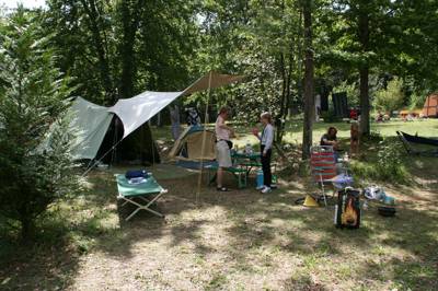 Camping Au Bois Joli 2, Route de Villeprenoy, 89480 Andryes, Yonne, Burgundy