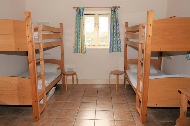 Room 4, sleeps 6 in Courtyard
