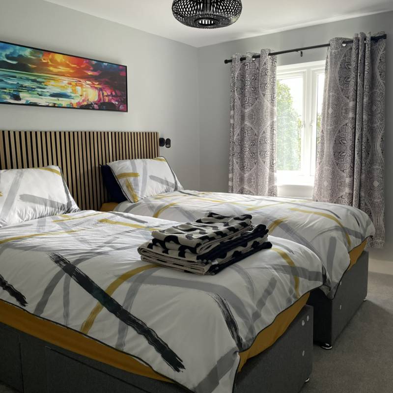 Roundwood House - Sleep 10