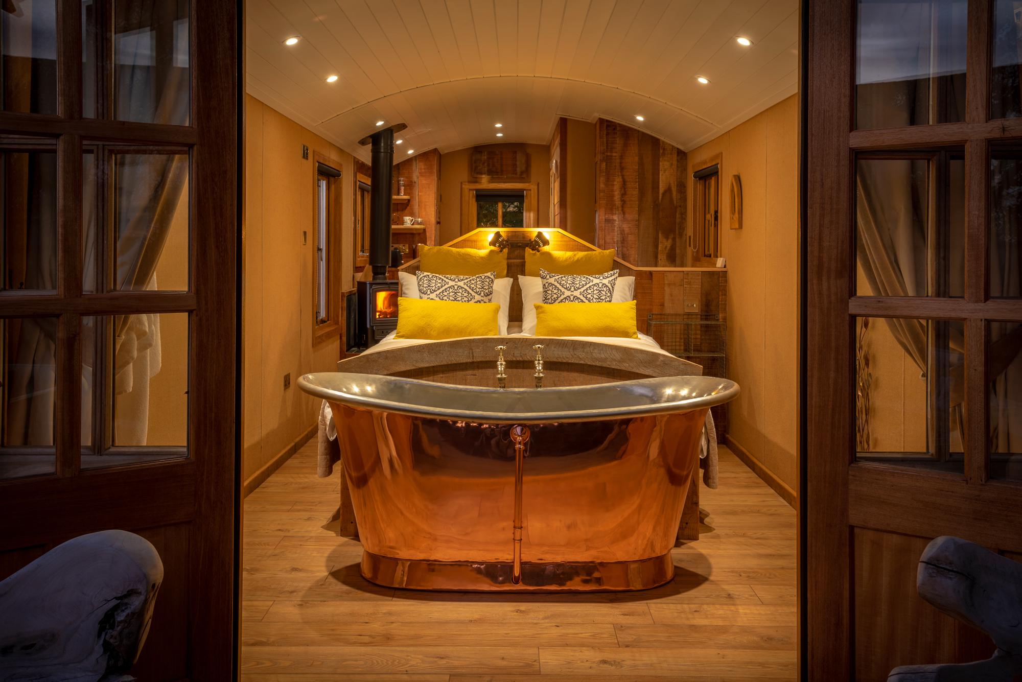 En-suite glamping accommodation | Glamping sites with en-suite bathrooms
