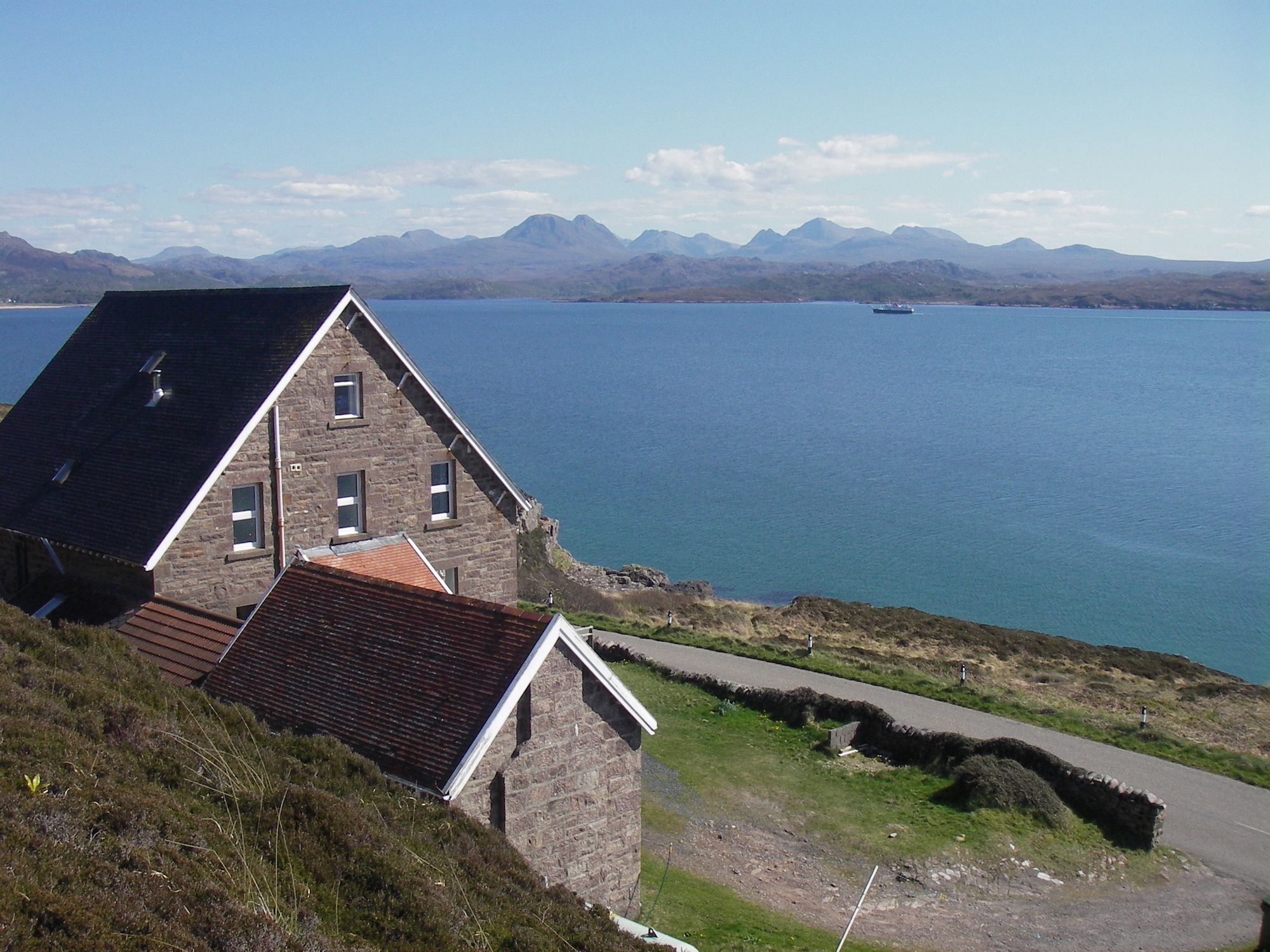 Hostels in Highlands holidays at Cool Places