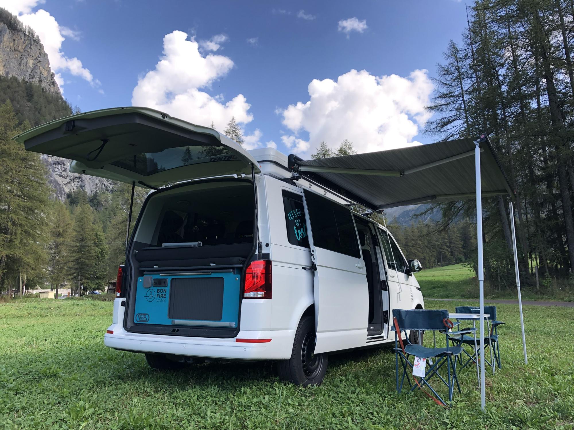 Bonfire Vans, France