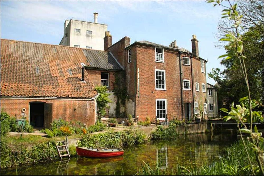 Self-Catering in England holidays at Cool Places