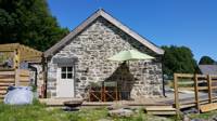 Gwydw-hw / Owl Glamping barn