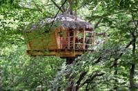 Treehouse glamping in a Normandy woodland