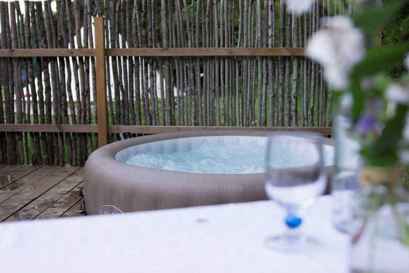 COSY 6m Bell Tent with Jacuzzi