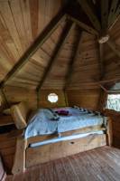 "Cerf" Deer Tree House